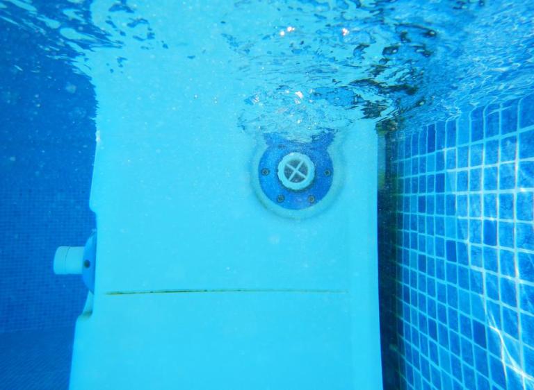 Estivage de piscine, comment préparer la remise en service ?